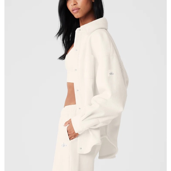 LIKE NEW ALO Ribbed Velour Mountain Side Shacket, Ivory, size XS - Picture 4 of 10